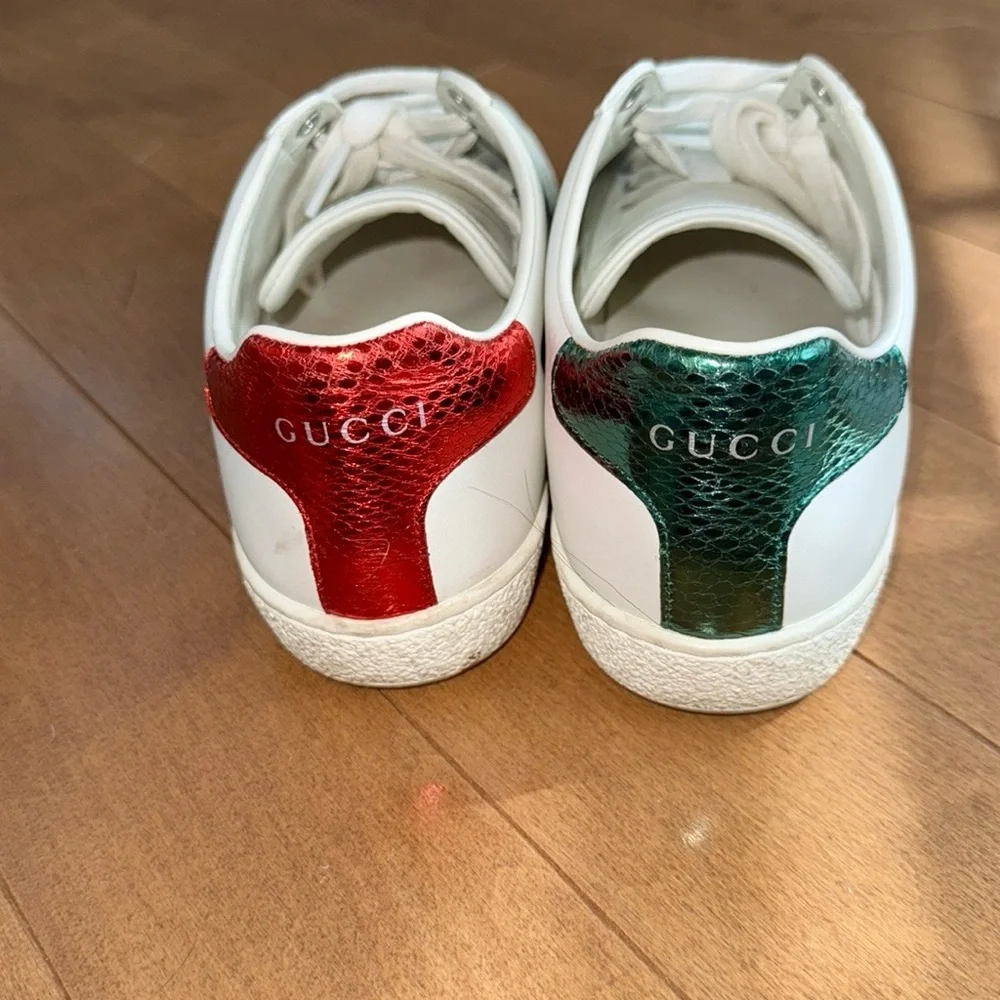 ❤️❤️Gucci Ace sneakers- size 7. Offers welcomed!!!!!❤️❤️ - Picture 10 of 14